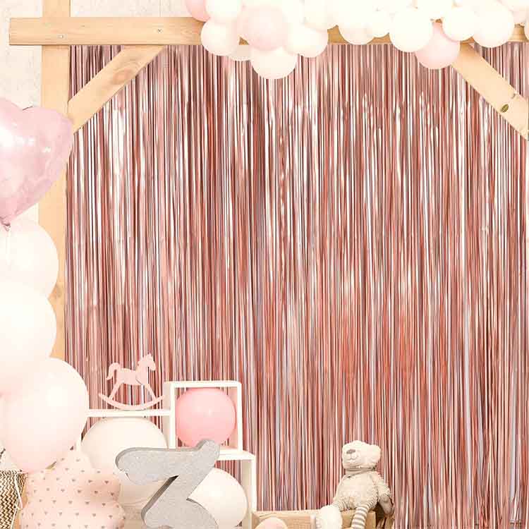 چرا پرده باران برای دکوراسیون مهمانی برای هر جشن ضروری است؟